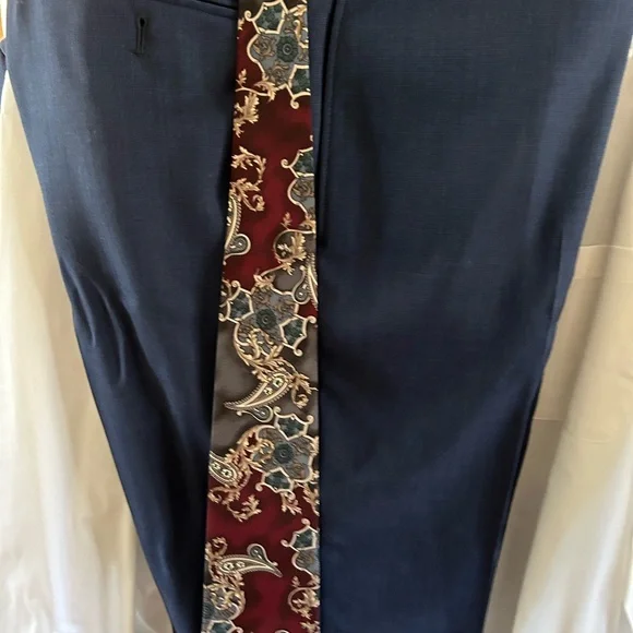 Men’s suit. Size 44R.